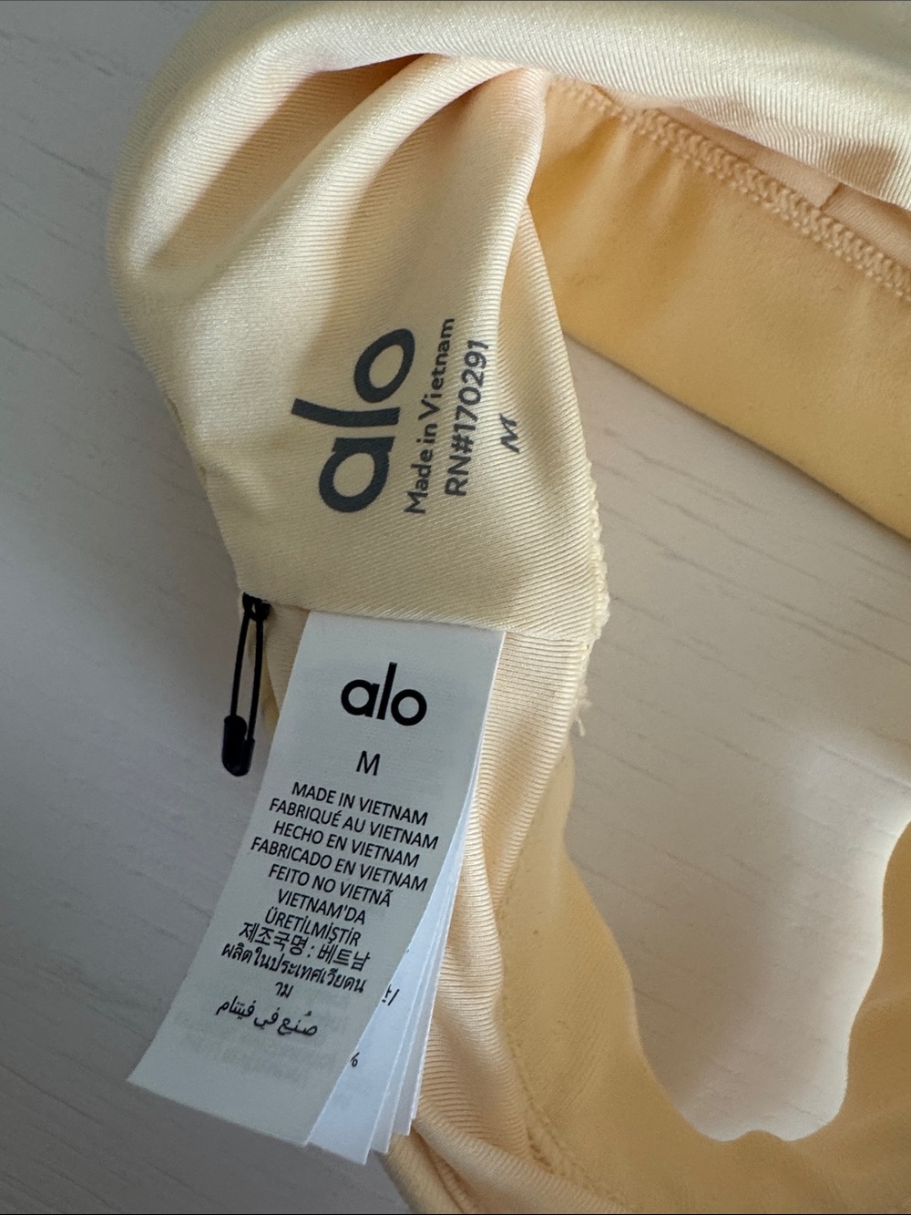 ALO Yoga Women's Candlelight Yellow Splendor Bra M New - Picture 4 of 4